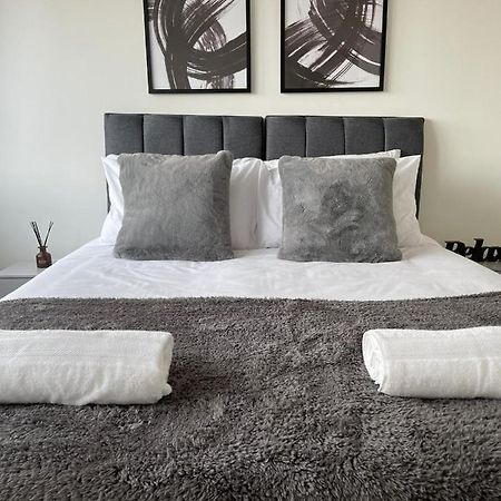 Premier Suite- Bedford City Centre With Free Gym & Parking Экстерьер фото